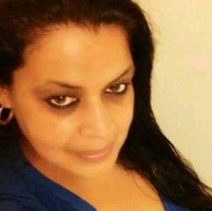 Meet your Posher, Felicita